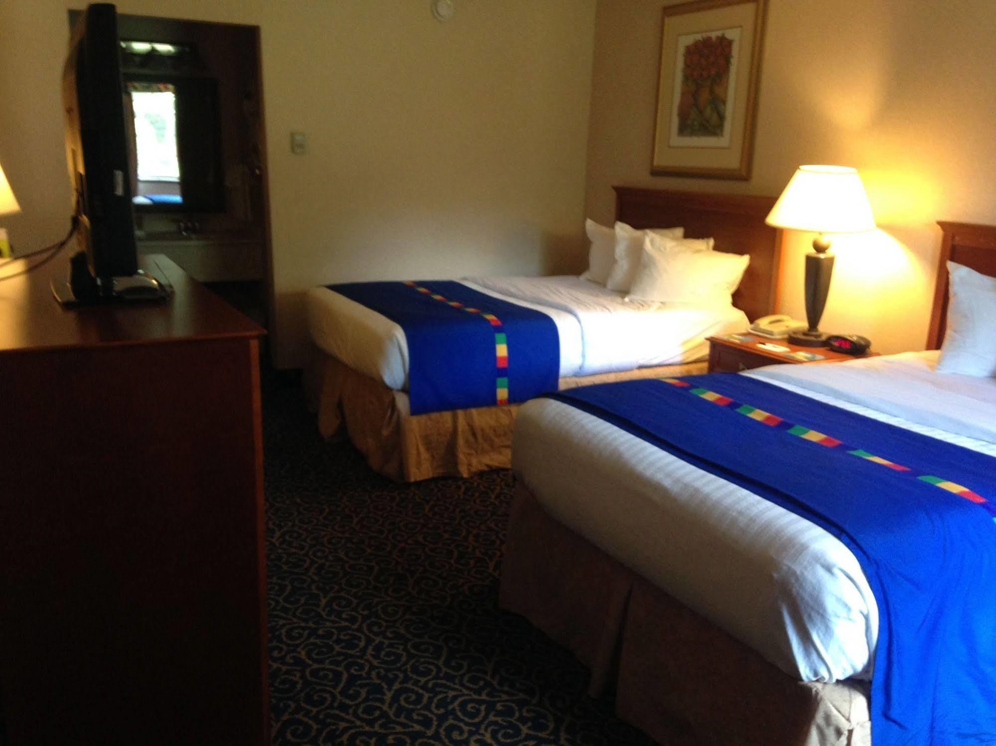 Park Inn By Radisson Harrisburg West Mechanicsburg Exterior photo
